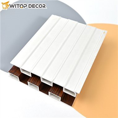 Pannello scanalato WPC